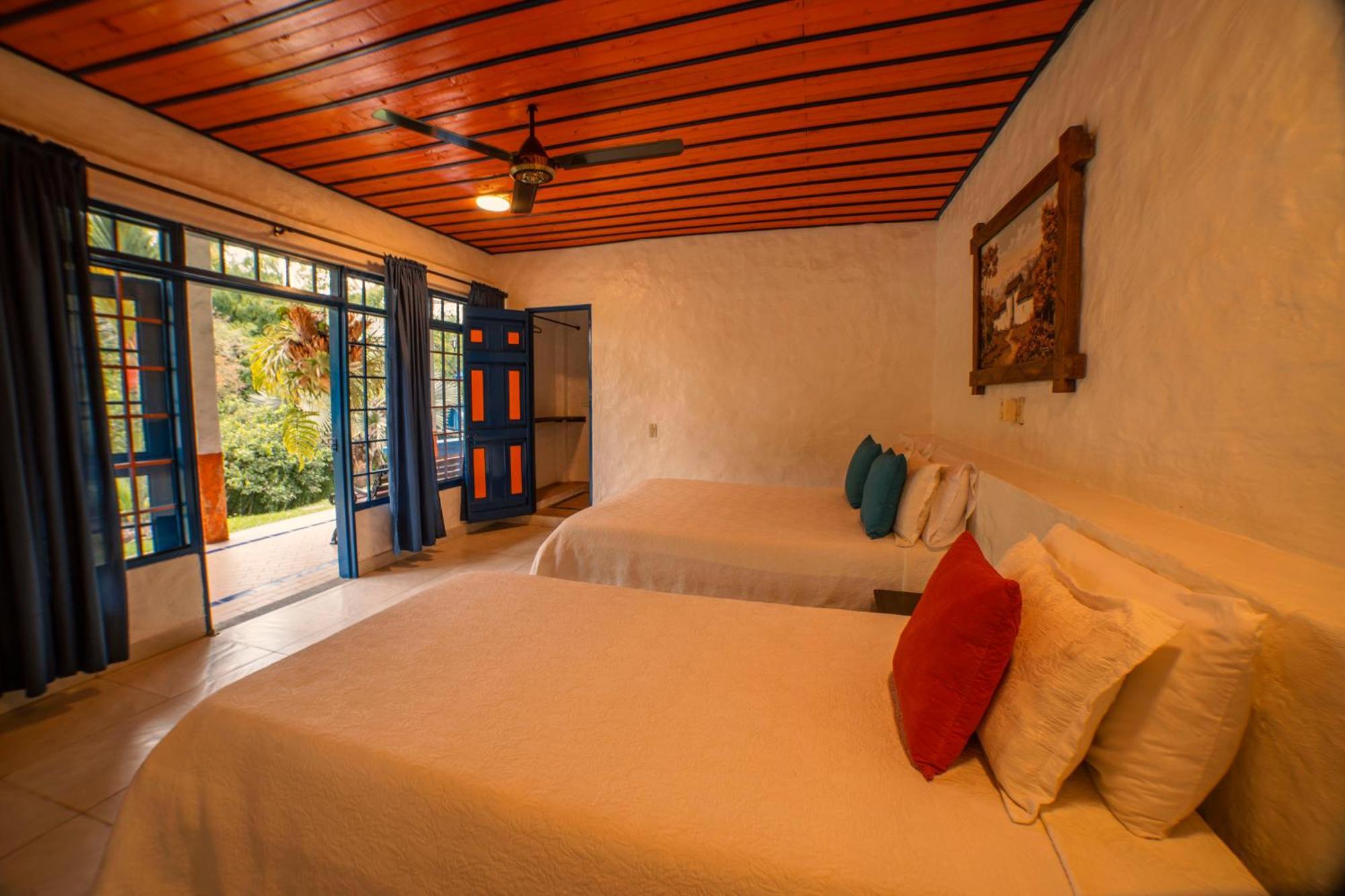 Hotel Mi Monaco Pueblo Tapao Esterno foto