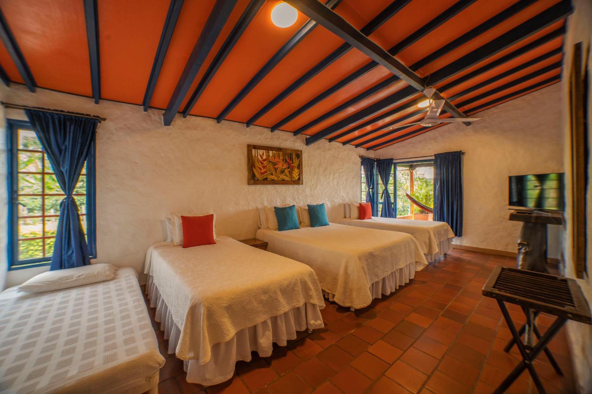 Hotel Mi Monaco Pueblo Tapao Esterno foto